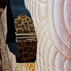 Statement belt, animal print and black